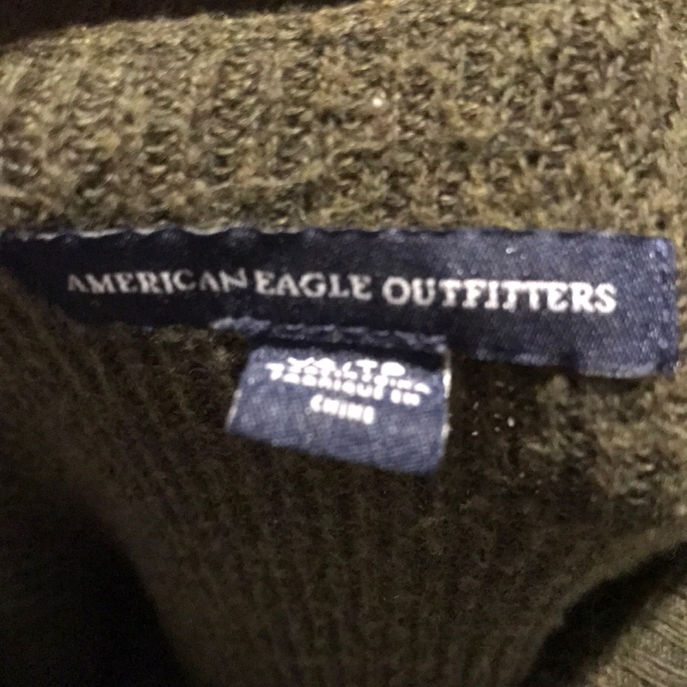 Green sweater - Picture 2 of 2